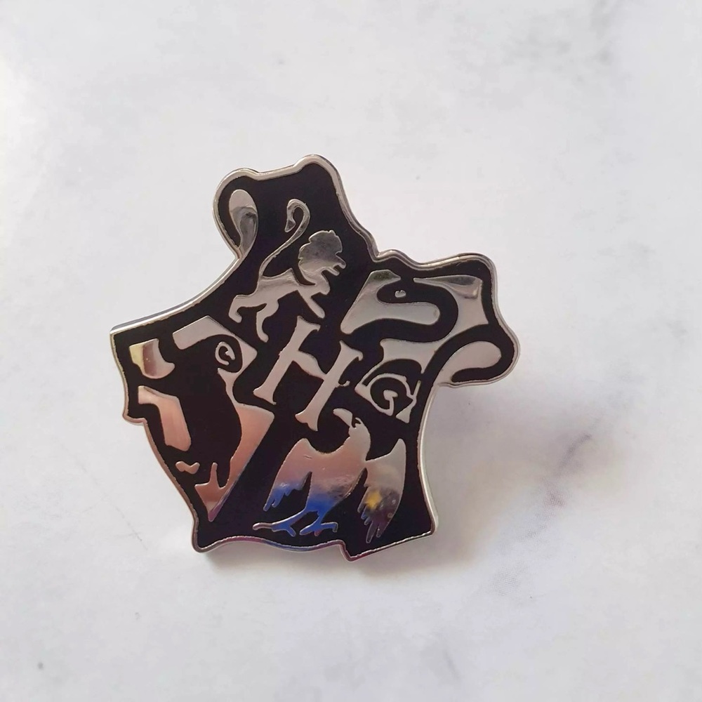Harry Potter Hogwarts Enamel Pin - Picture 3 of 3